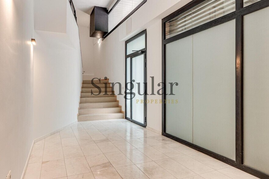 Edificio residencial en Barcelona, Barcelona en venta - Foto del edificio - Imagen 2 de 7