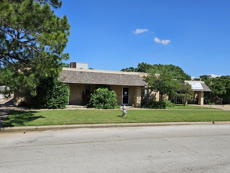 2109 Roosevelt Drive dr, Dalworthington Gardens, TX en venta - Foto principal - Imagen 3 de 8