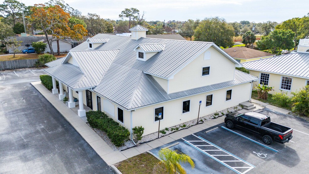 6906 Madison St, New Port Richey, FL en venta - Foto del edificio - Imagen 2 de 80