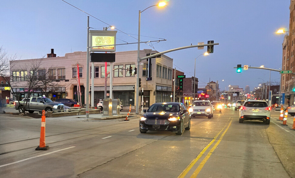 3850 Main St, Kansas City, MO en alquiler - Foto del edificio - Imagen 1 de 5