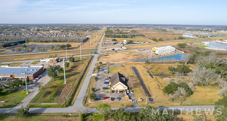 1913 Steele Rd, Alvin, TX en venta - Foto del edificio - Imagen 2 de 4