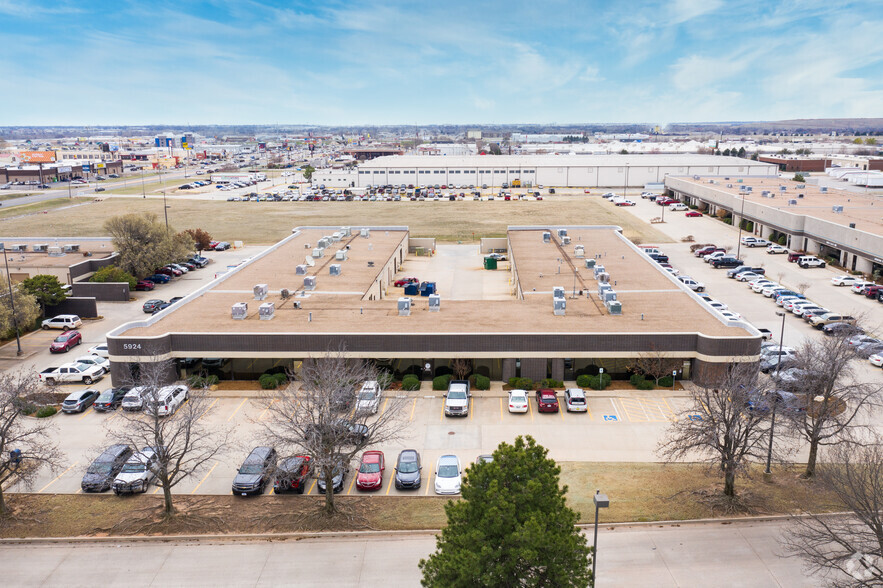 6100 NW 2nd St, Oklahoma City, OK en alquiler - Foto del edificio - Imagen 3 de 10