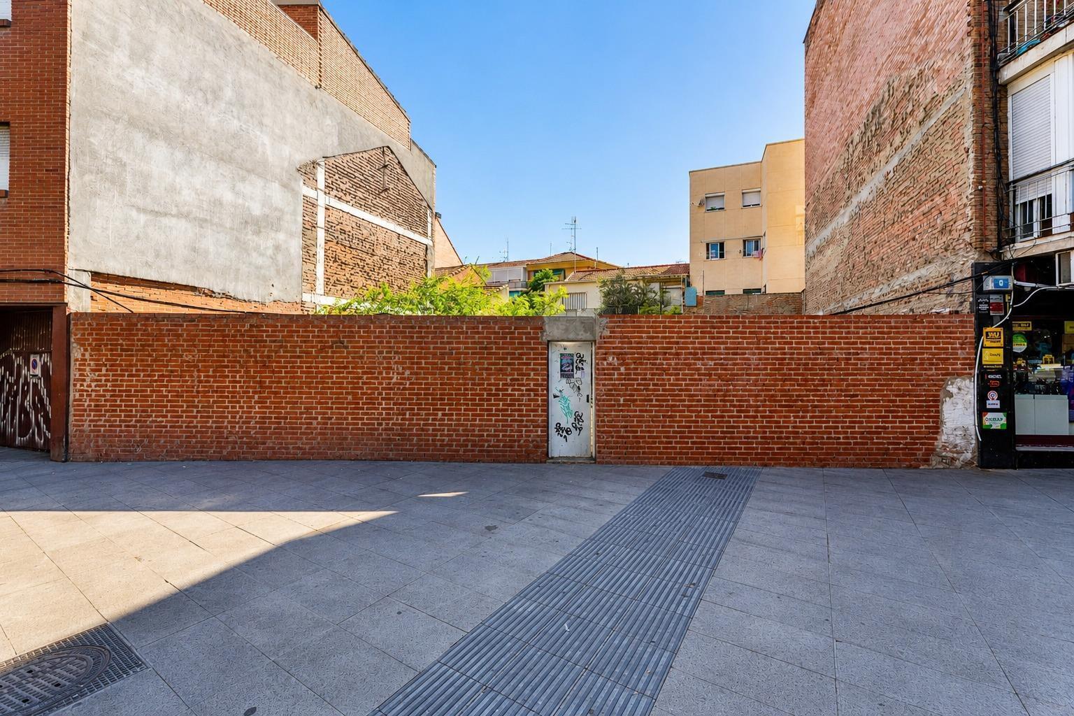 Terreno en Madrid, Madrid en venta Foto del edificio- Imagen 1 de 9