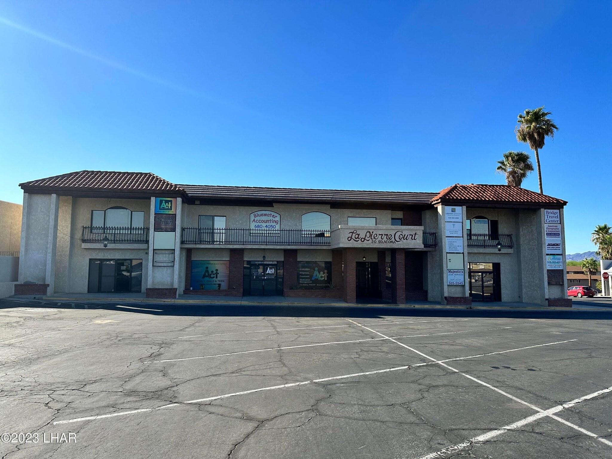 30 Acoma Blvd S, Lake Havasu City, AZ en alquiler Foto del edificio- Imagen 1 de 20