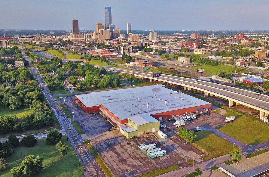 1825 N Walnut Ave, Oklahoma City, OK en alquiler - Vista aérea - Imagen 3 de 8