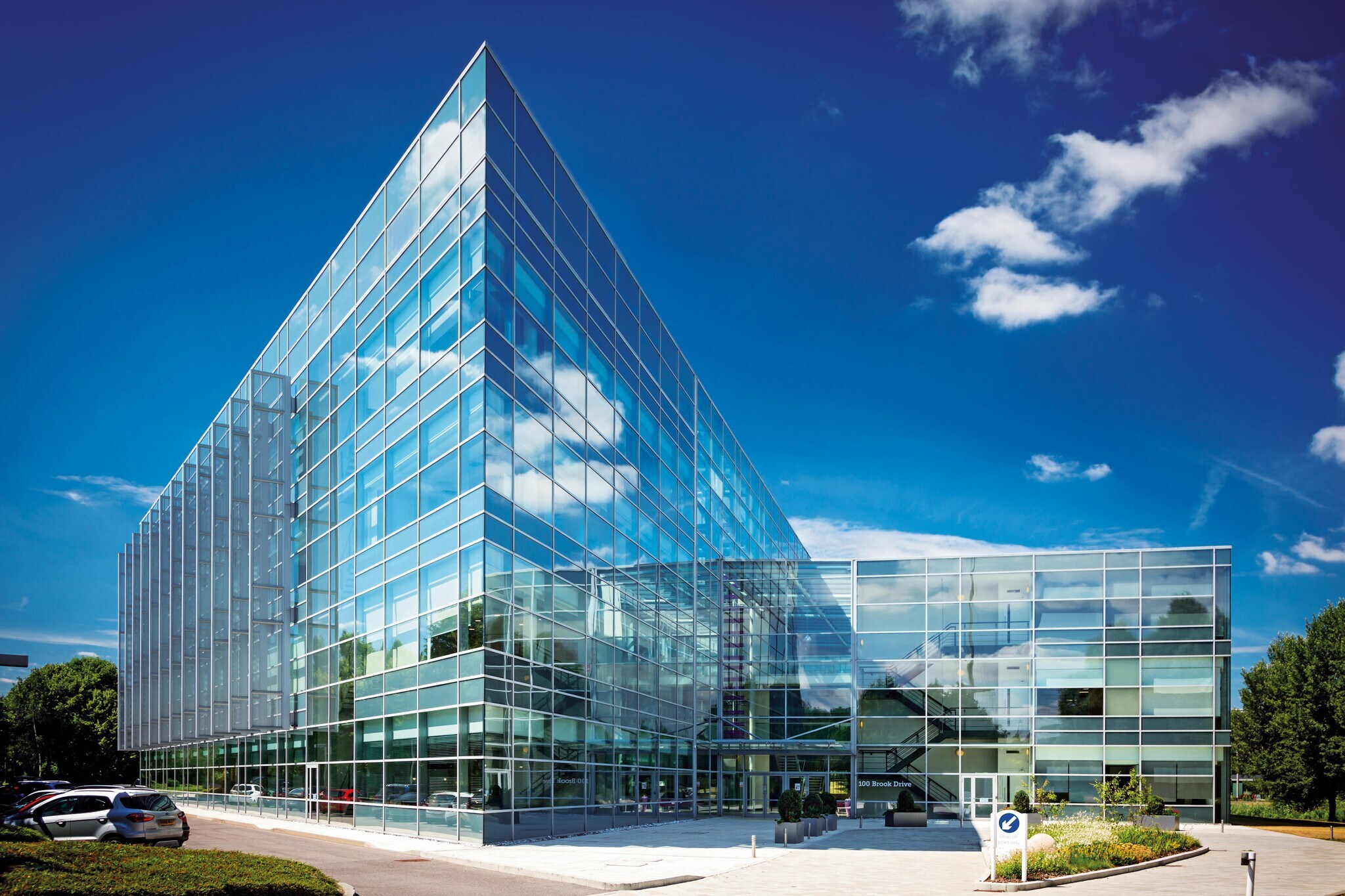 100 Brook Dr, Reading en alquiler Foto del edificio- Imagen 1 de 3