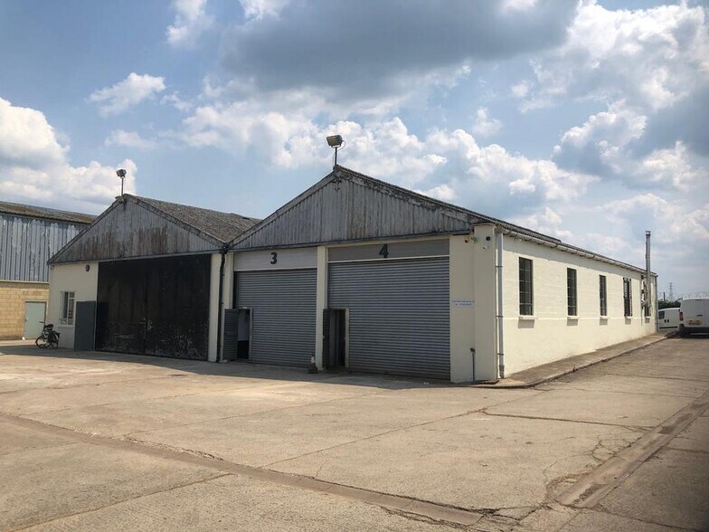 Severnside Park, Epney cartera de 3 inmuebles en venta en LoopNet.es - Foto del edificio - Imagen 3 de 22