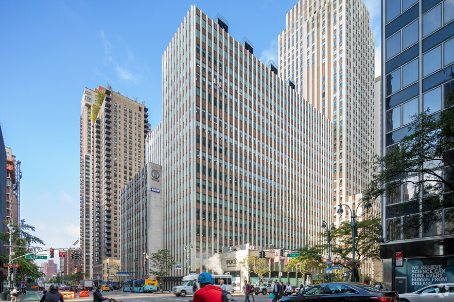 220 E 42nd St, New York, NY en alquiler - Foto del edificio - Imagen 1 de 4