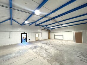 2 Catherinefield Industrial Estate, Dumfries en alquiler Foto del interior- Imagen 2 de 3