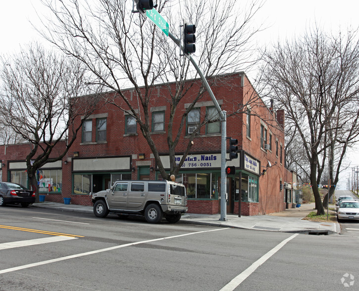 4245-4247 Troost Ave, Kansas City, MO en alquiler - Foto del edificio - Imagen 1 de 15