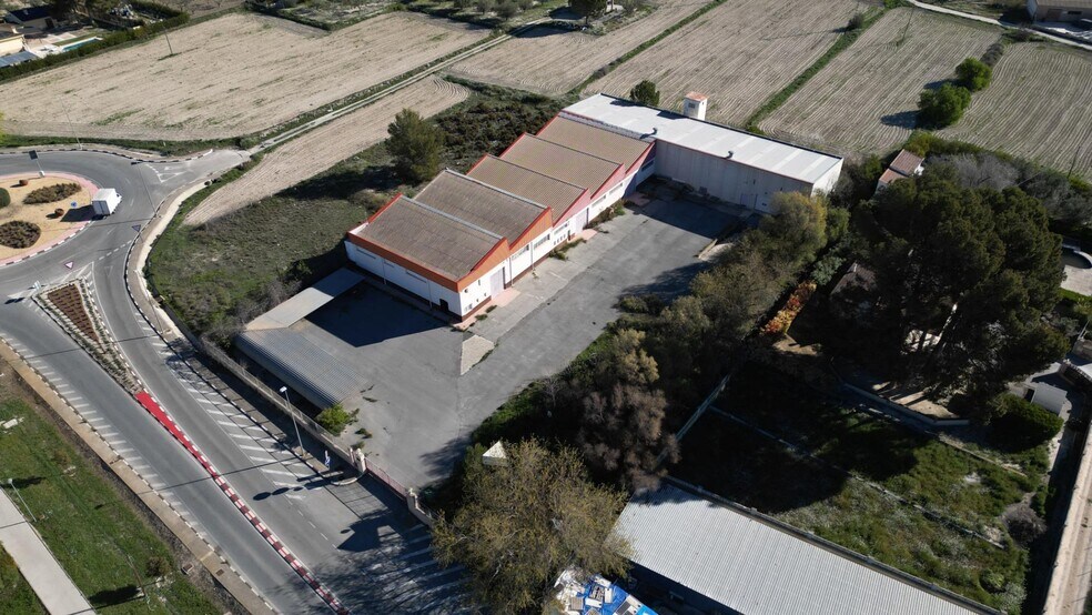 Nave en Onil en venta - Vista aérea - Imagen 1 de 8