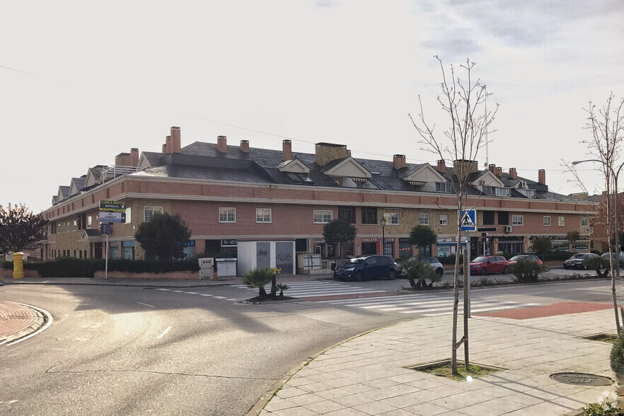 Avenida Castañeras 32 D, Arroyomolinos, Madrid en alquiler - Foto del edificio - Imagen 1 de 1