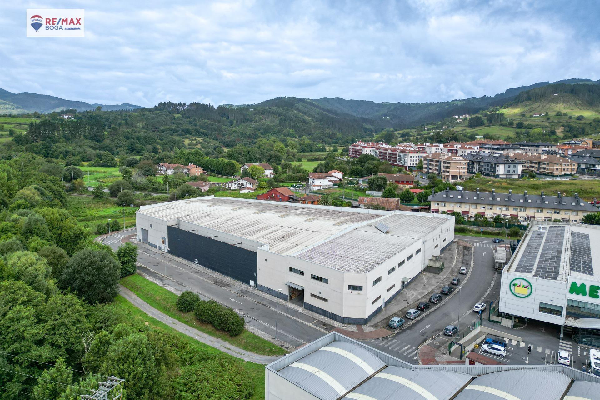 Nave en Gernika-Lumo, Vizcaya en venta Vista aérea- Imagen 1 de 51