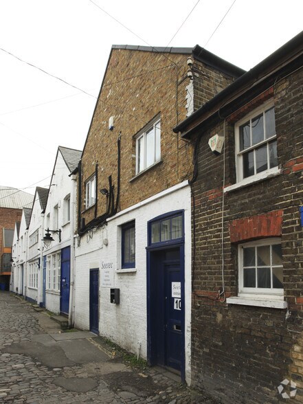 8-9 Hatherley Mews, London en alquiler - Foto del edificio - Imagen 3 de 4