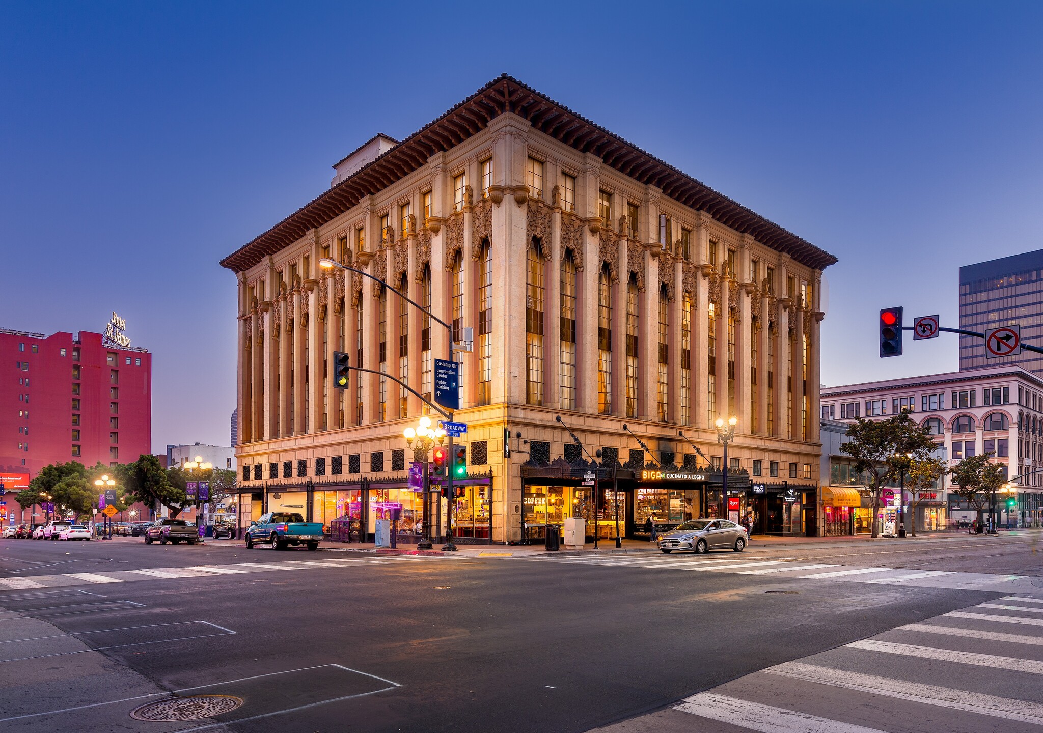 531 Broadway, San Diego, CA en venta Foto del edificio- Imagen 1 de 13