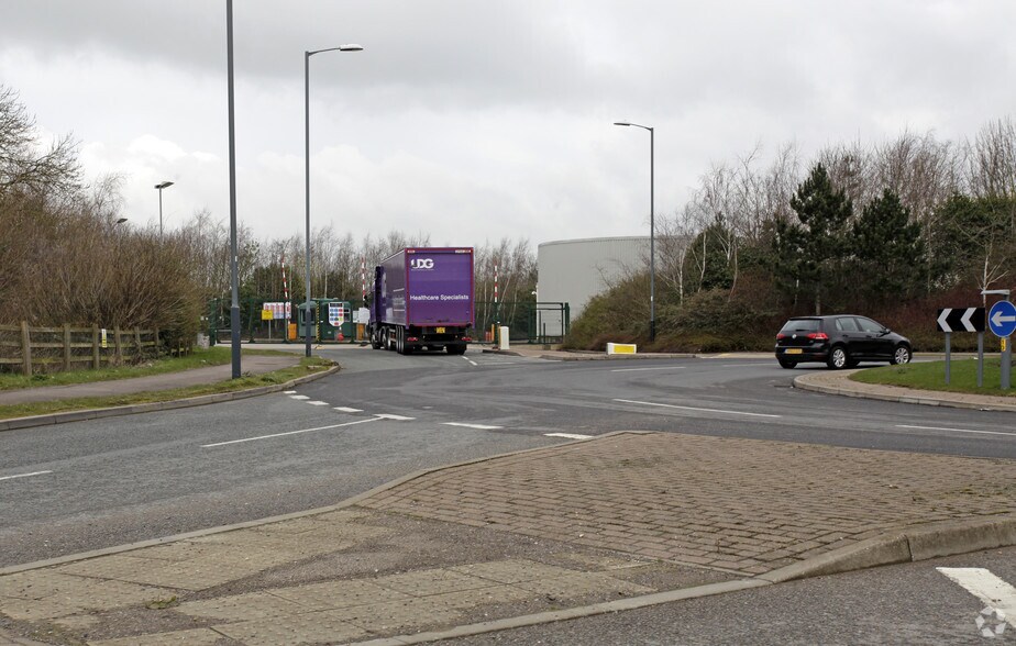 661 Castle Mound Way, Rugby en alquiler - Foto del edificio - Imagen 2 de 7