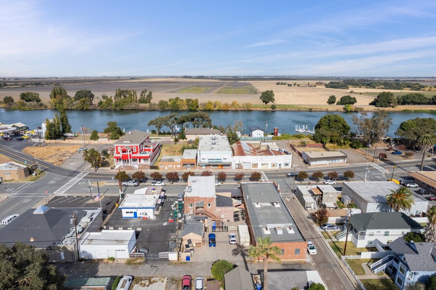 212 2nd St, Isleton, CA en venta - Foto del edificio - Imagen 3 de 36