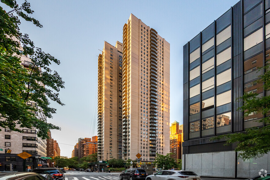 401 E 55th St, New York, NY en alquiler - Foto principal - Imagen 1 de 14