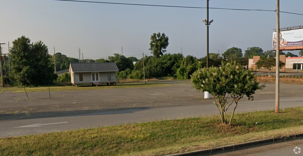 1250 Florence Blvd, Florence, AL en alquiler - Foto del edificio - Imagen 1 de 2