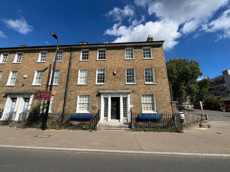 10-11 Easton St, High Wycombe en venta - Foto del edificio - Imagen 1 de 13