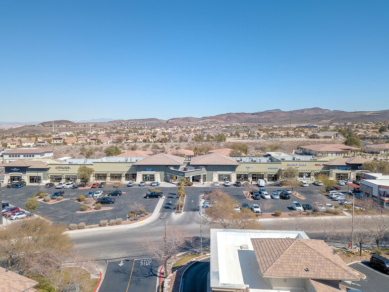 2550 Anthem Village Dr, Henderson, NV en alquiler - Foto del edificio - Imagen 1 de 37