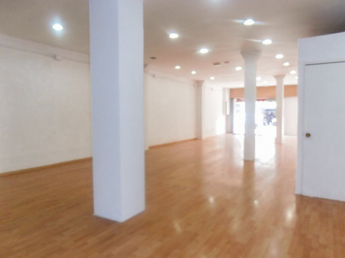 Sabadell, BAR 08204 - - - Foto del interior - Image 1 of 6