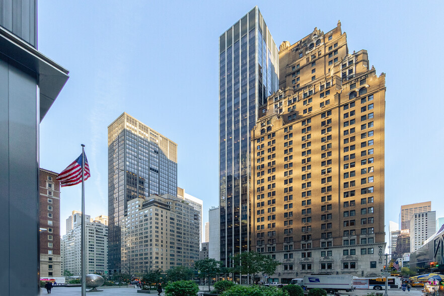 1350 Avenue of the Americas, New York, NY en alquiler - Foto del edificio - Imagen 2 de 4