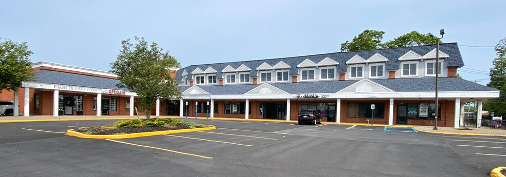 208 Route 112, Port Jefferson Station, NY en alquiler - Foto del edificio - Imagen 1 de 4