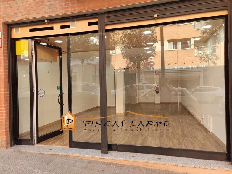 Local en Martorell, Barcelona en alquiler - Foto del edificio - Imagen 3 de 3