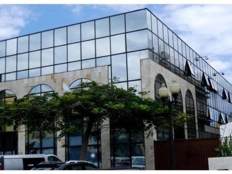 Calle Doctor José Guerra Navarro, 6, Las Palmas de Gran Canaria, Las Palmas en venta - Foto del edificio - Imagen 2 de 56