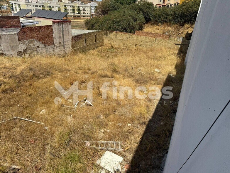 Terreno en Alcalá de Guadaíra, Sevilla en venta - Foto del edificio - Imagen 3 de 7
