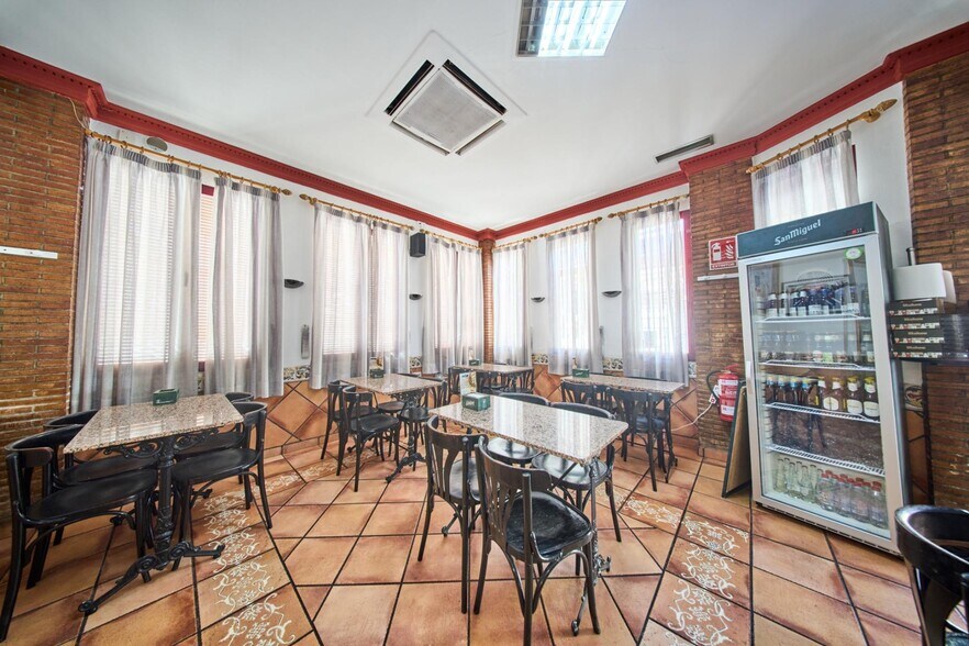 Local en Pinos Puente, Granada en venta - Foto del edificio - Imagen 2 de 30