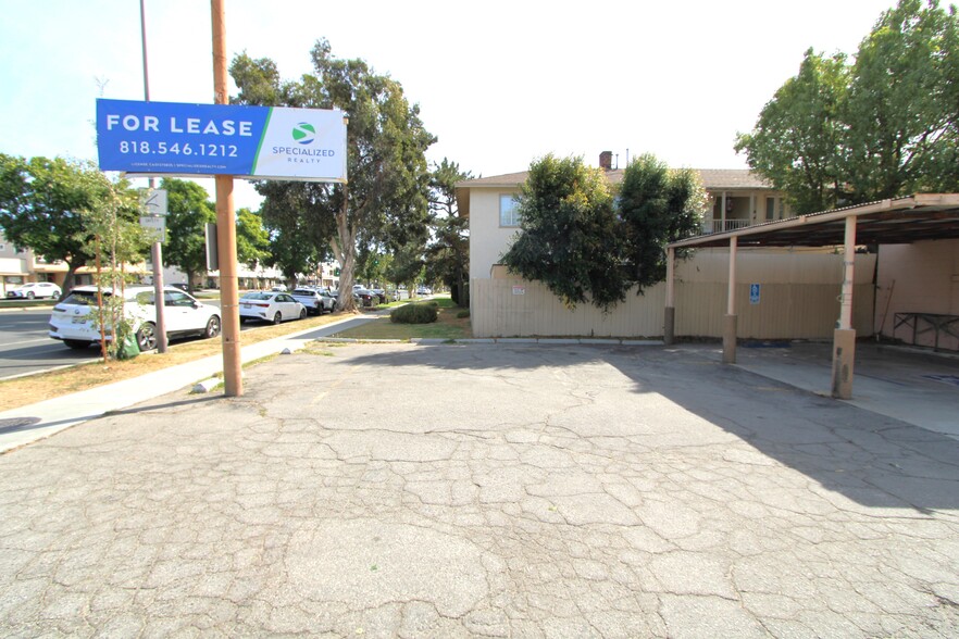 1844 W Glenoaks Blvd, Glendale, CA en alquiler - Foto del edificio - Imagen 3 de 8