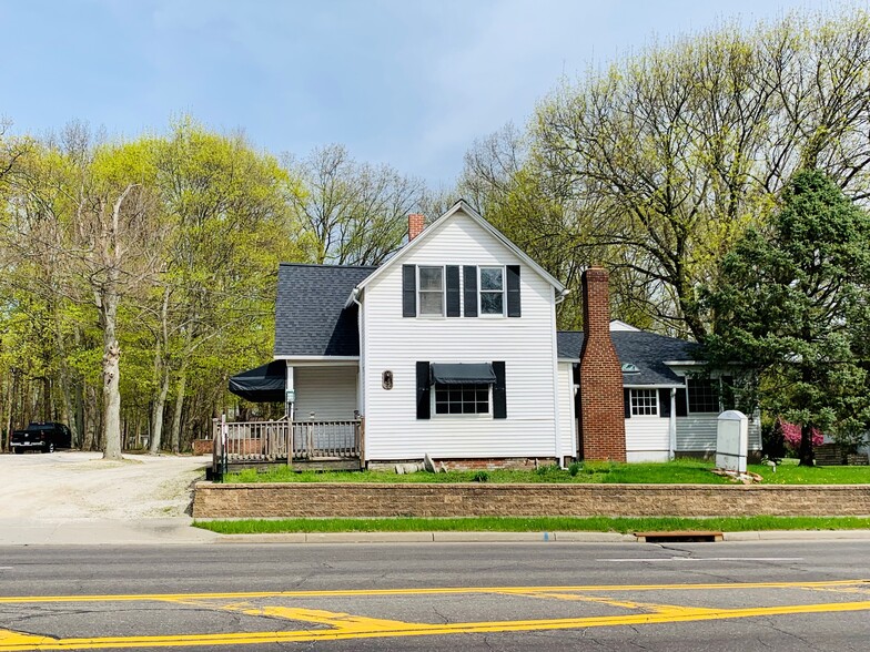 3527 Darrow Rd, Stow, OH en venta - Foto del edificio - Imagen 1 de 22