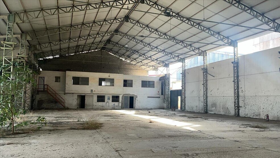 Nave en Alcañiz en venta - Foto del edificio - Imagen 2 de 19