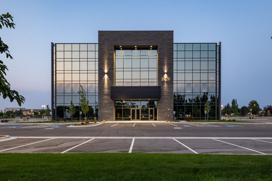 1820 S Silverstone Way, Meridian, ID en alquiler - Foto del edificio - Imagen 3 de 9