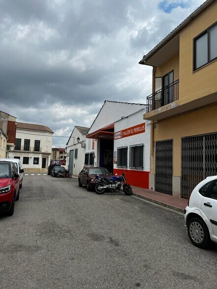 Nave en Llombai, Valencia en venta - Foto del edificio - Imagen 2 de 9