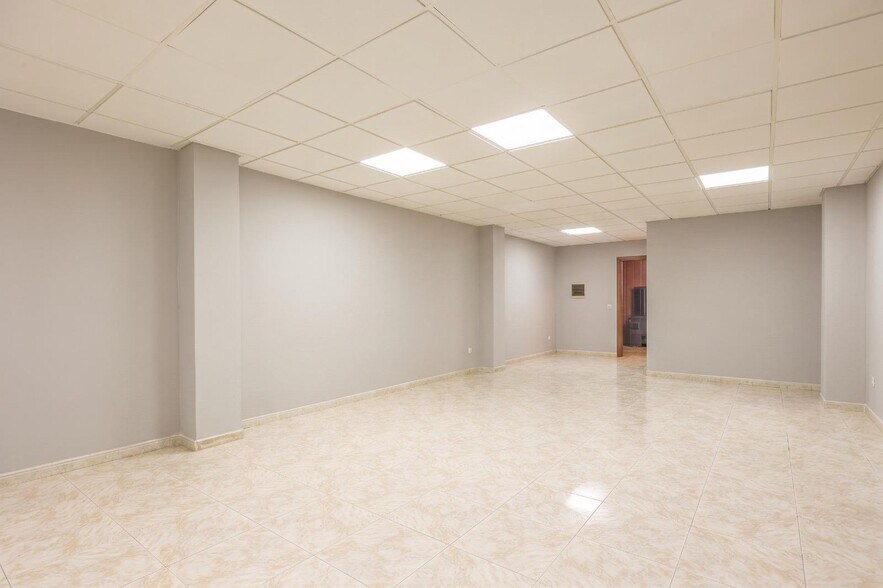 Local en Las Palmas de Gran Canaria en venta - Foto del edificio - Imagen 2 de 16