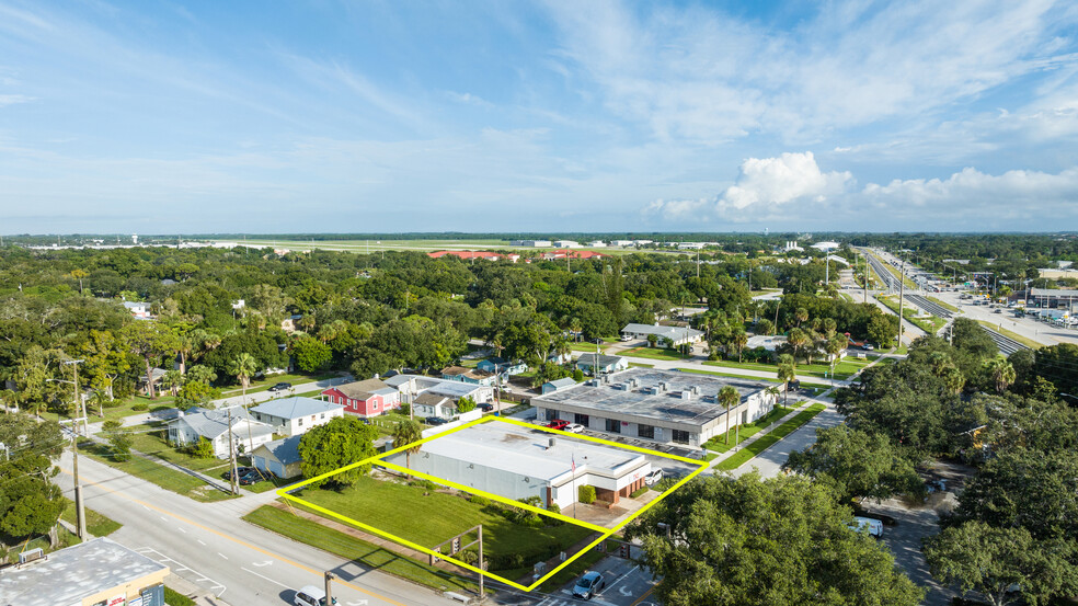 2315 14th Ave, Vero Beach, FL en venta - Foto del edificio - Imagen 3 de 55