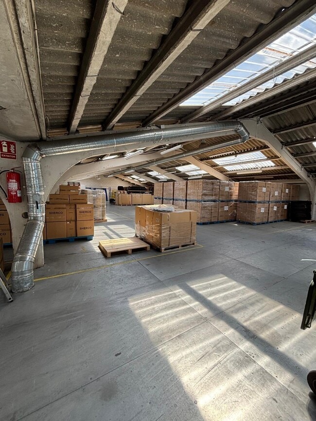 Más detalles de Nave en alquiler