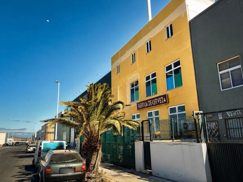 Calle del Yunque, 30, Agüimes, Las Palmas en venta - Foto del edificio - Imagen 1 de 33