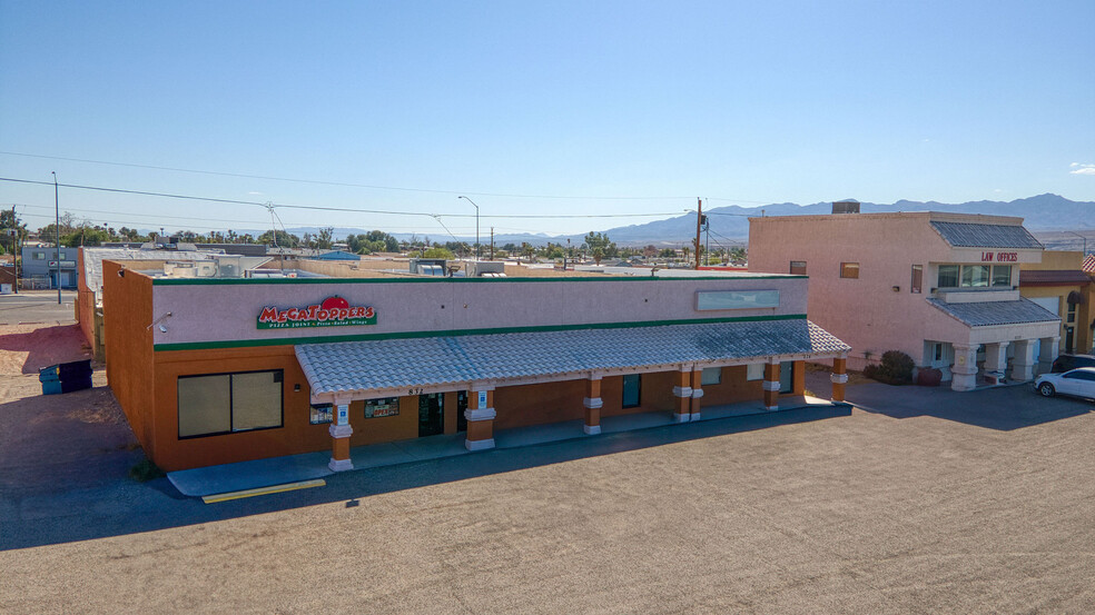 832 Gemstone Ave, Bullhead City, AZ en venta - Foto del edificio - Imagen 3 de 44