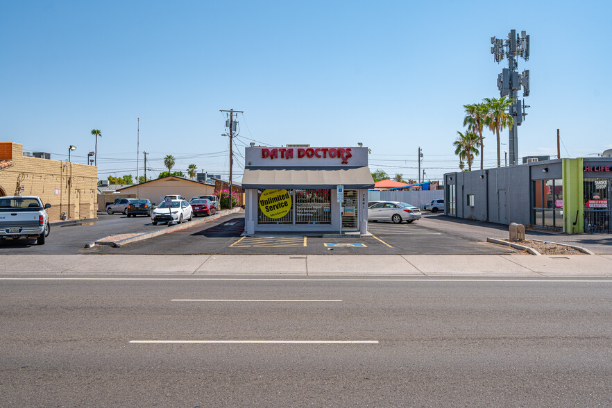 7841 E Mcdowell Rd, Scottsdale, AZ en venta - Foto del edificio - Imagen 3 de 8