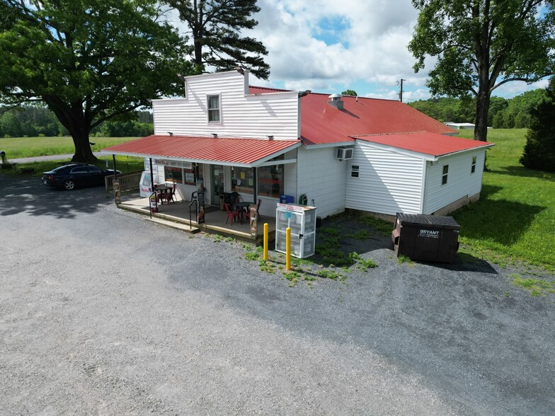 34 Wise Ridge Rd, Dillwyn, VA en venta - Foto del edificio - Imagen 2 de 70