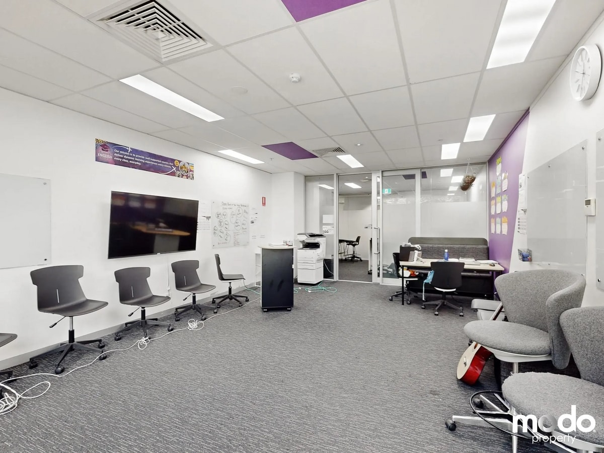 2 Queen St, Melbourne, VIC 3000 - Unidad 108 - - Foto del interior - Image 1 of 6