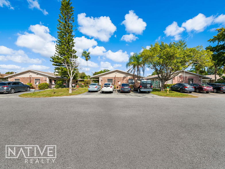 201-221 NE 40th Ct, Oakland Park, FL en venta - Foto del edificio - Imagen 1 de 25