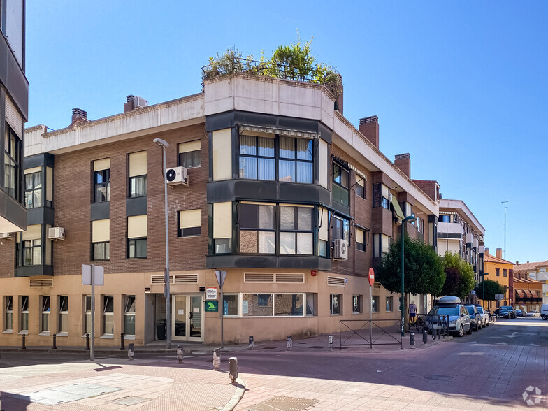 Calle Jardín, 28, San Fernando De Henares, Madrid en alquiler - Foto del edificio - Imagen 1 de 2