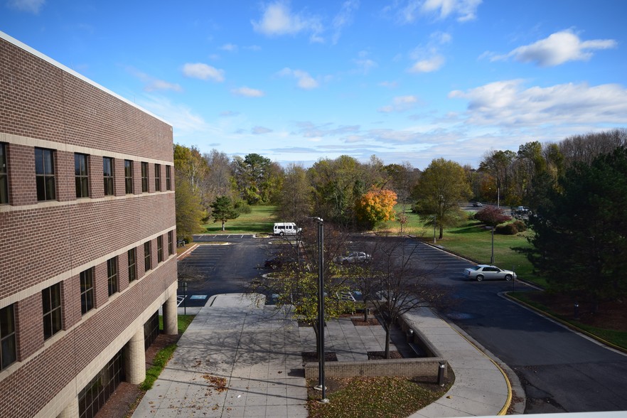 8850 Richmond Hwy, Alexandria, VA en alquiler - Foto del edificio - Imagen 2 de 31