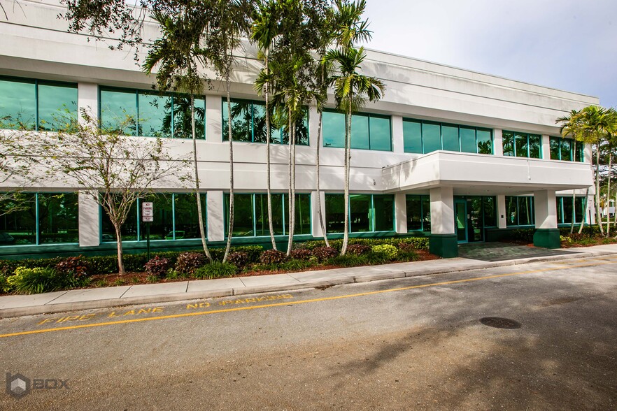 2690 Weston Rd, Weston, FL en alquiler - Foto del edificio - Imagen 1 de 7