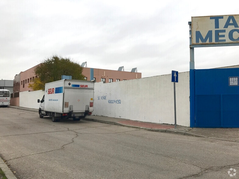 Camino de Coslada, 40, Madrid, Madrid en venta - Foto del edificio - Imagen 2 de 3